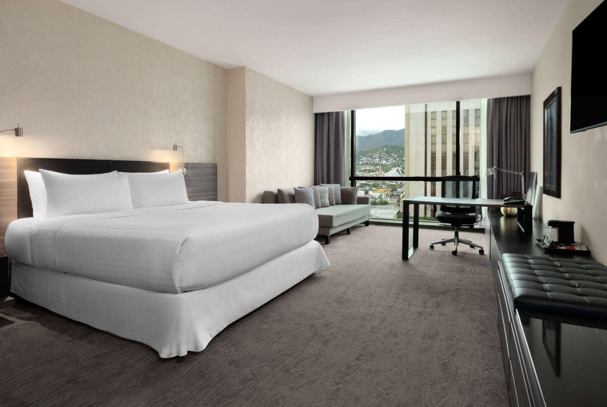 Wyndham Ambassador Centro 4* Monterrey