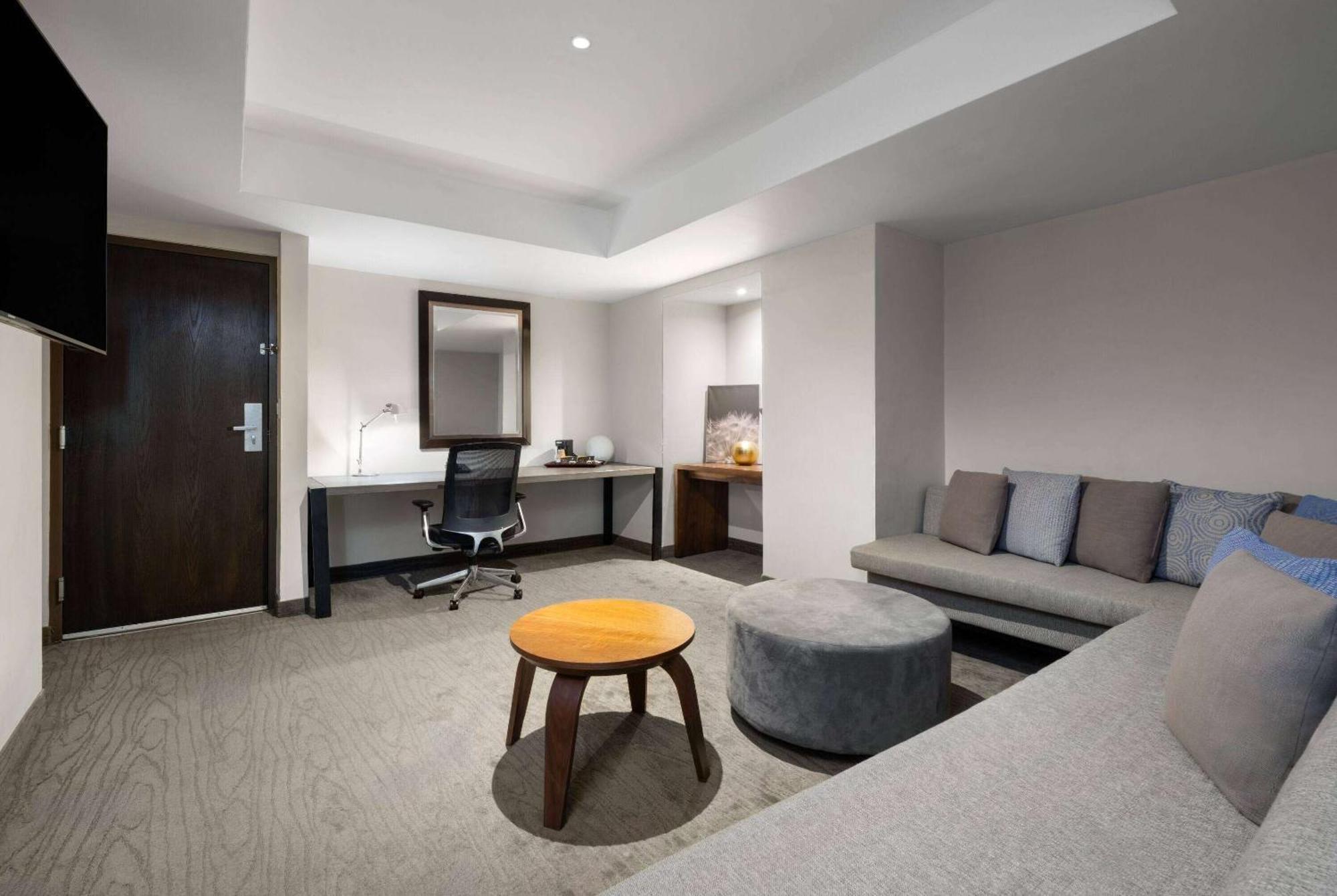 Wyndham Ambassador Centro