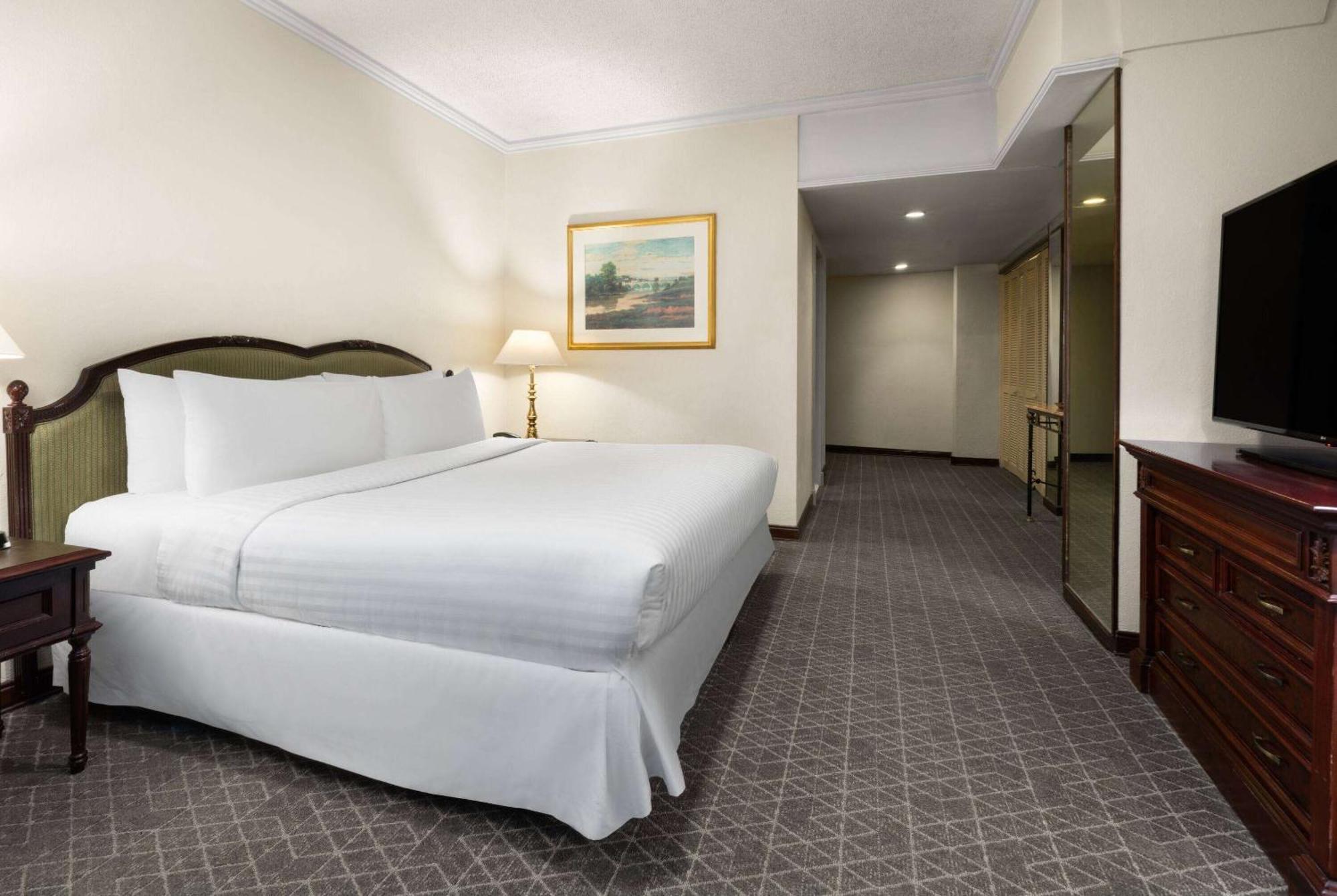 Wyndham Ambassador Centro Hotel Monterrey