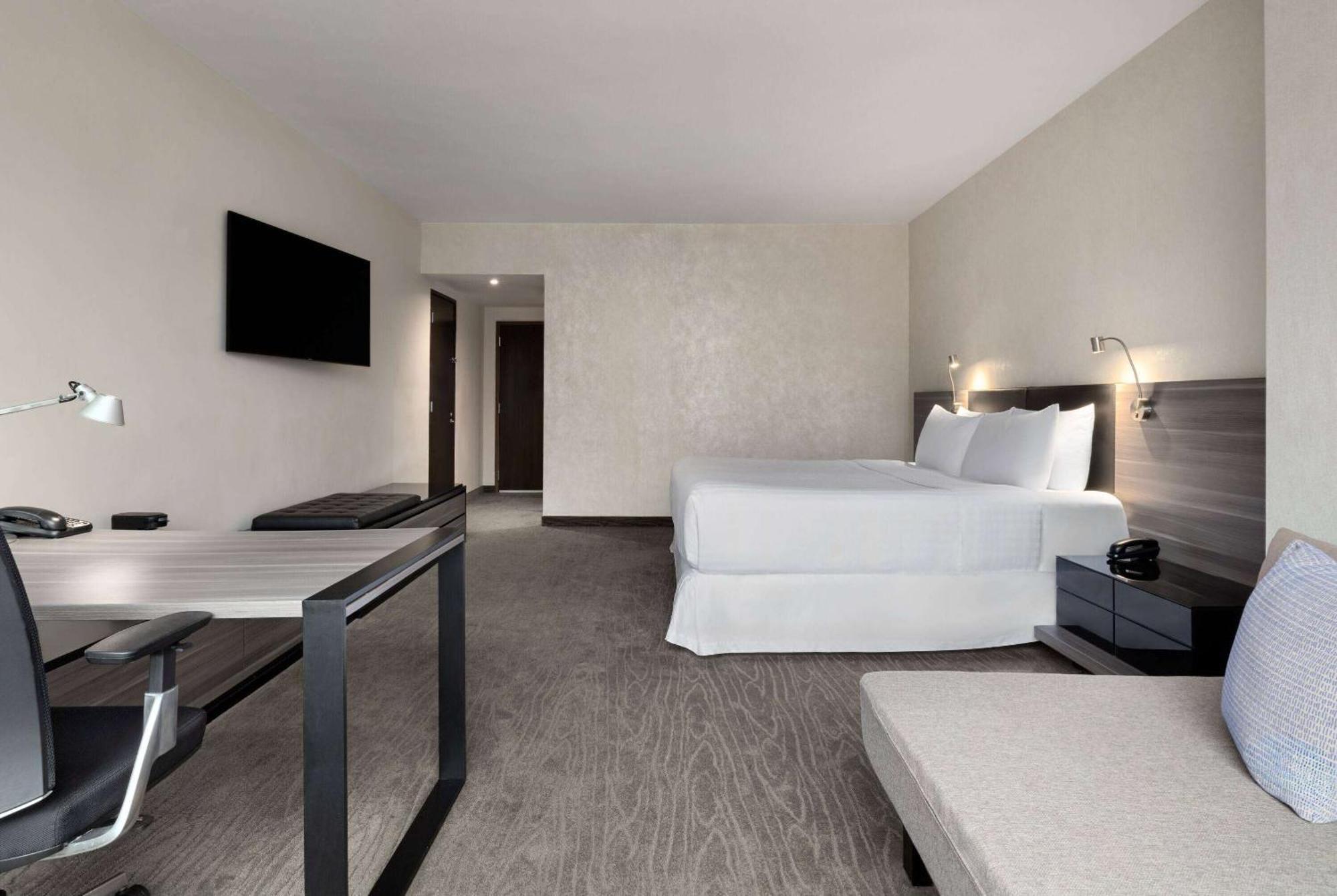 Wyndham Ambassador Centro 4*