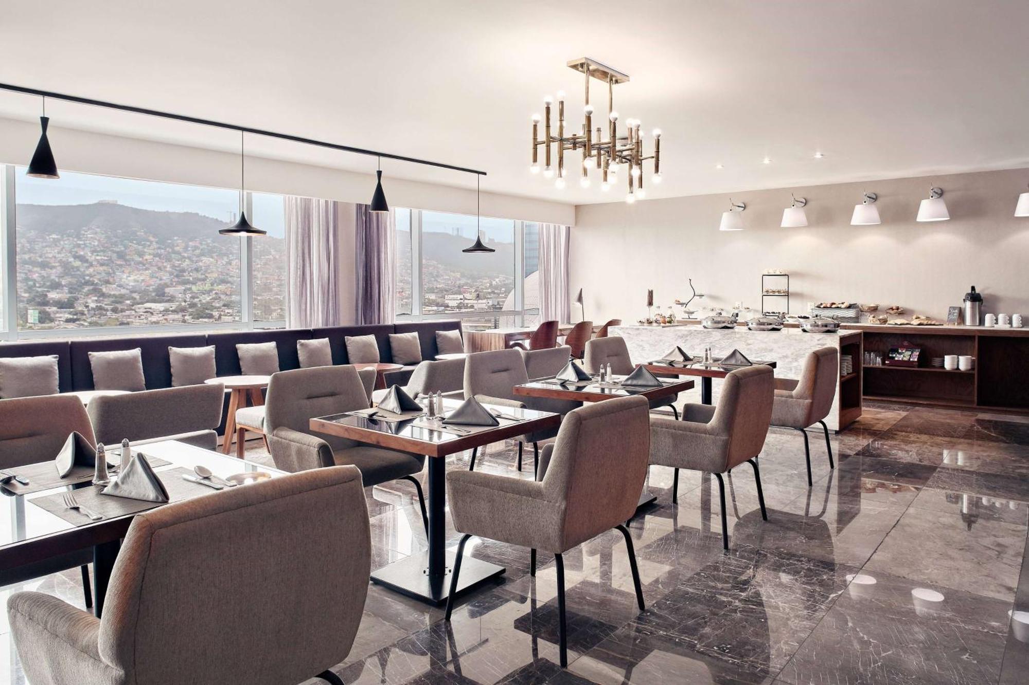 Wyndham Ambassador Centro Hotel 4*