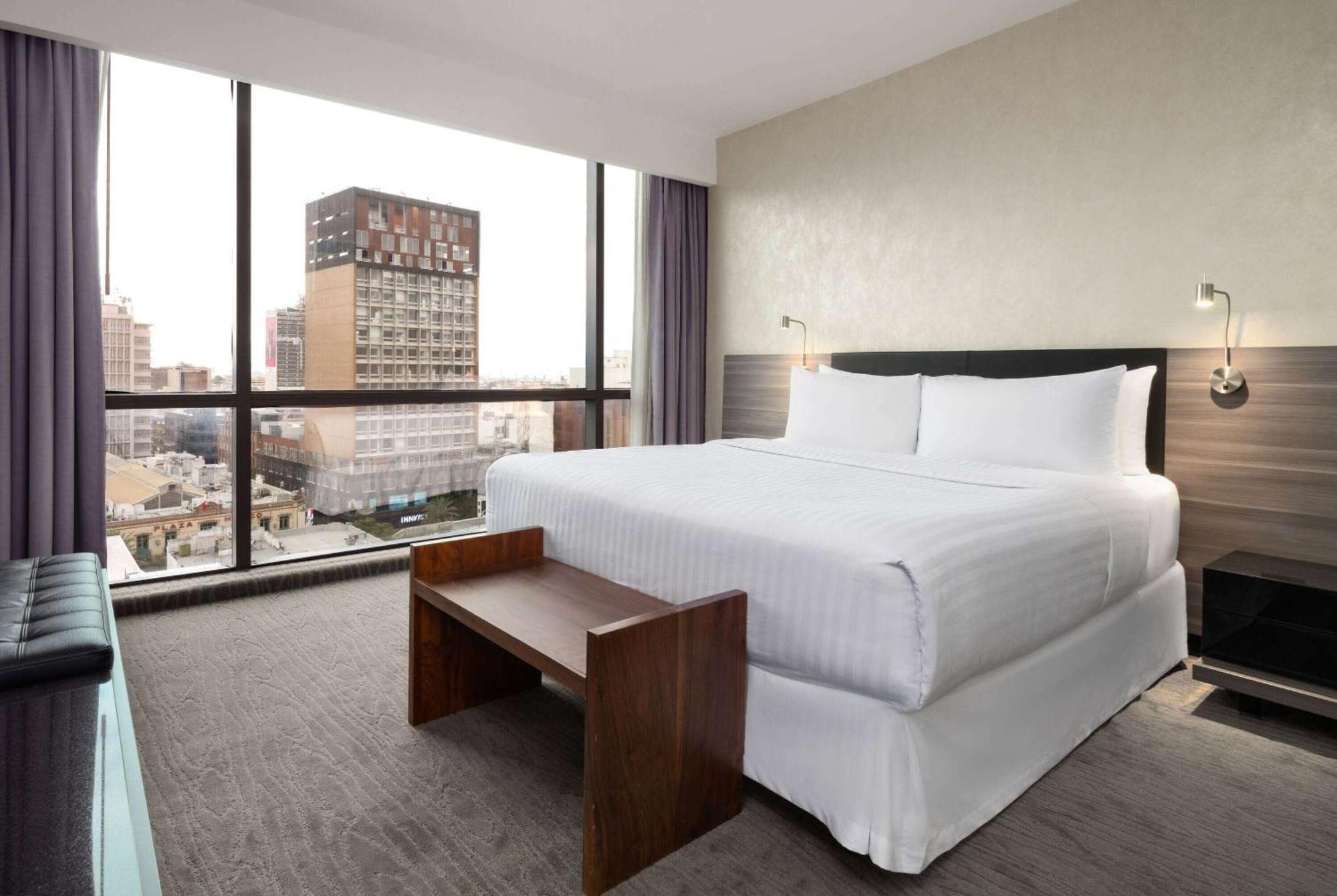 Wyndham Ambassador Centro 4*